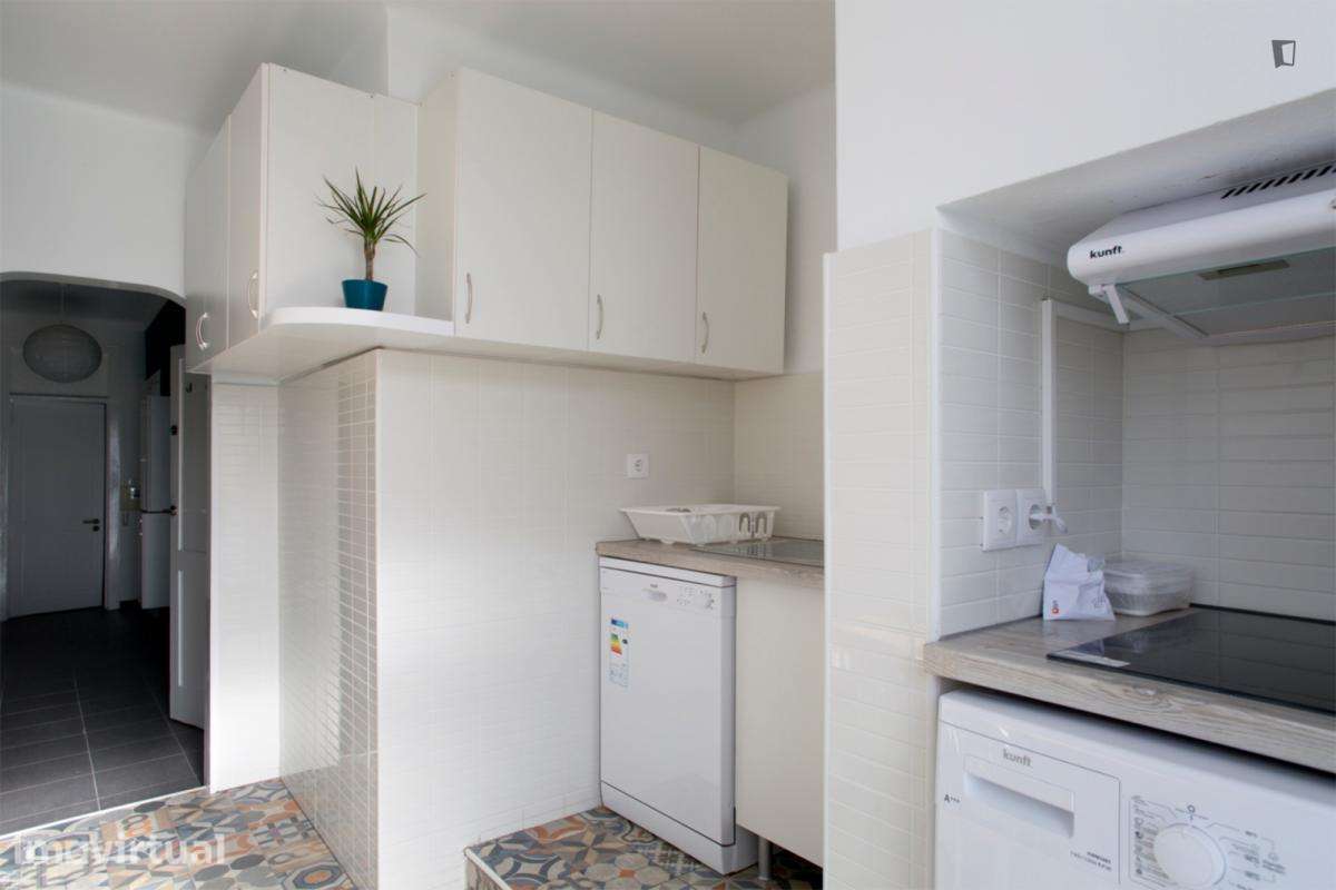 Quarto - localizado em Alcântara Lisbon - Grande imagem: 5/11