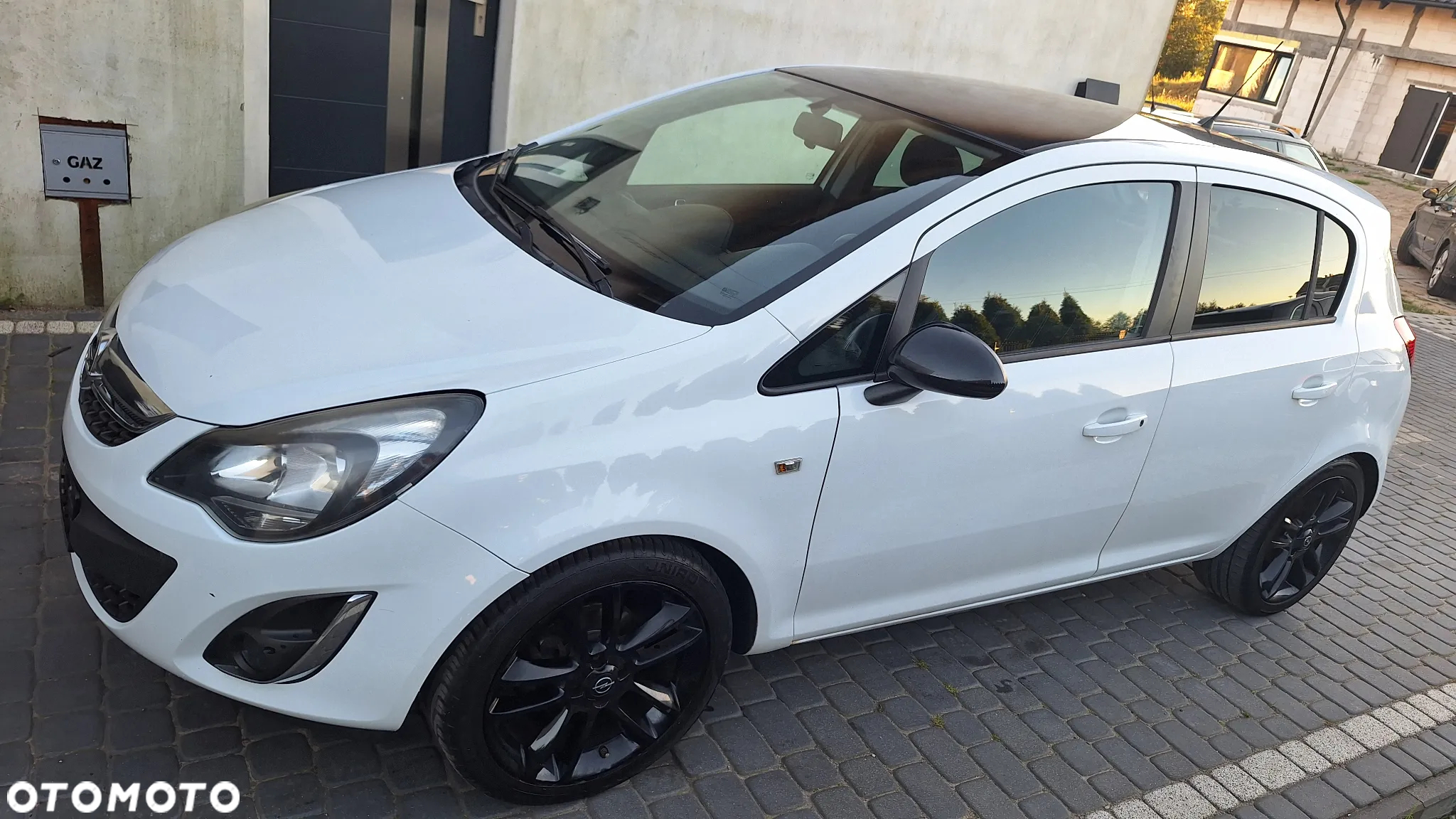 Opel Corsa 1.4 16V Sport - 12