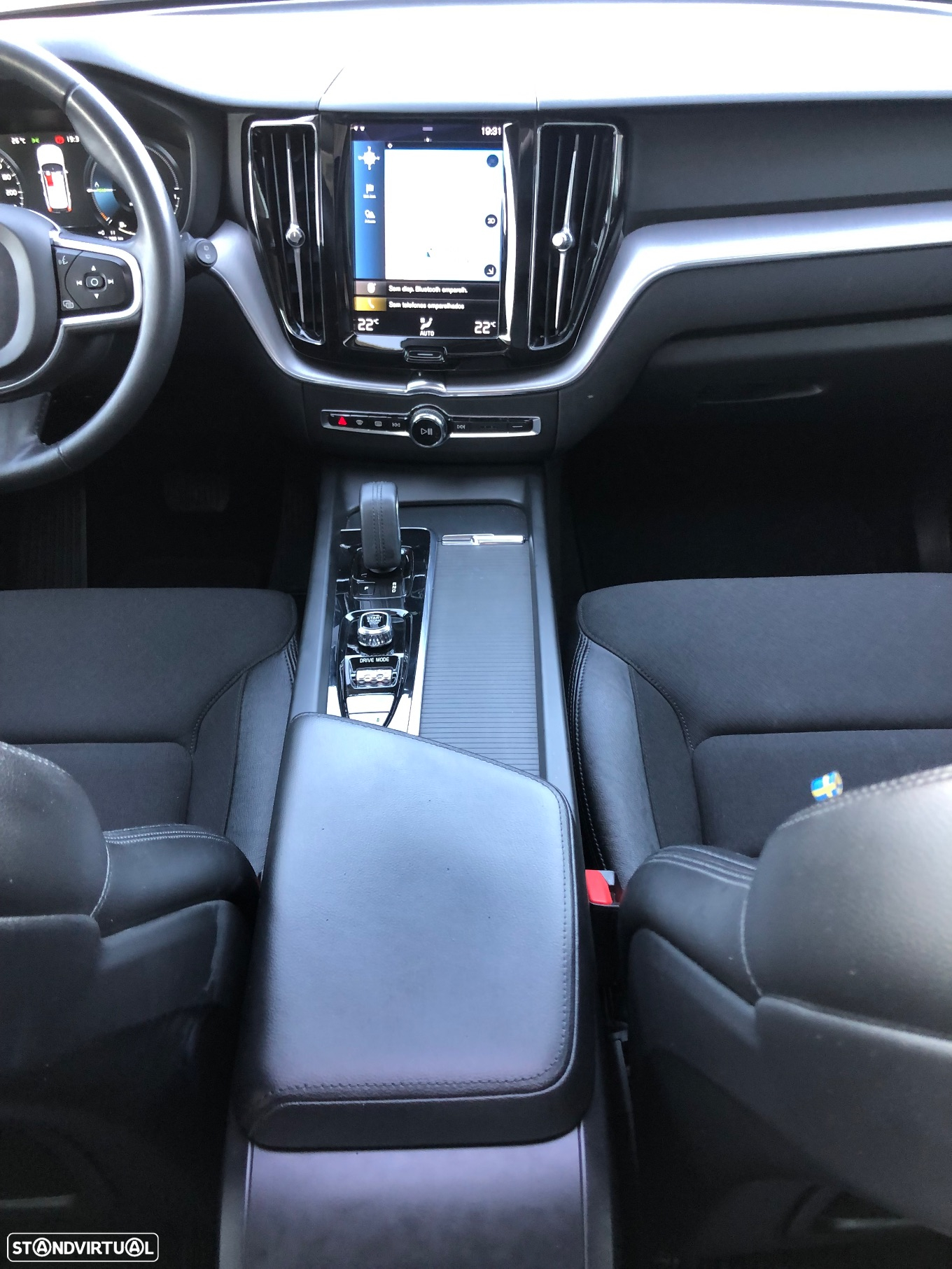 Volvo XC 60 2.0 T6 PHEV R-Design Expression AWD - 37