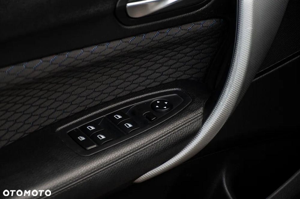 BMW Seria 1 116d DPF Edition Sport - 38