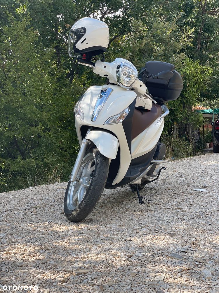 Piaggio Medley - 4