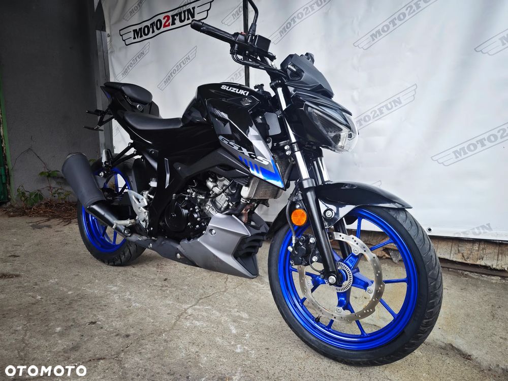 Suzuki GSX - 2