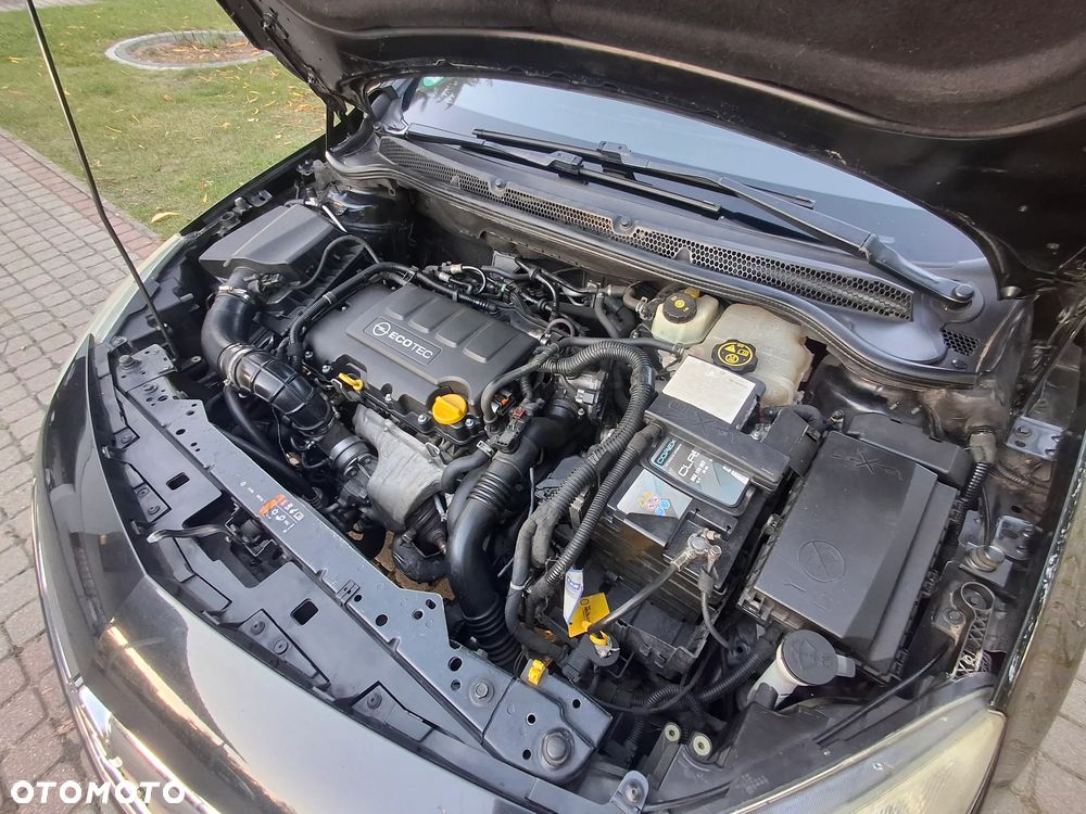 Opel Astra 1.4 Turbo - 10