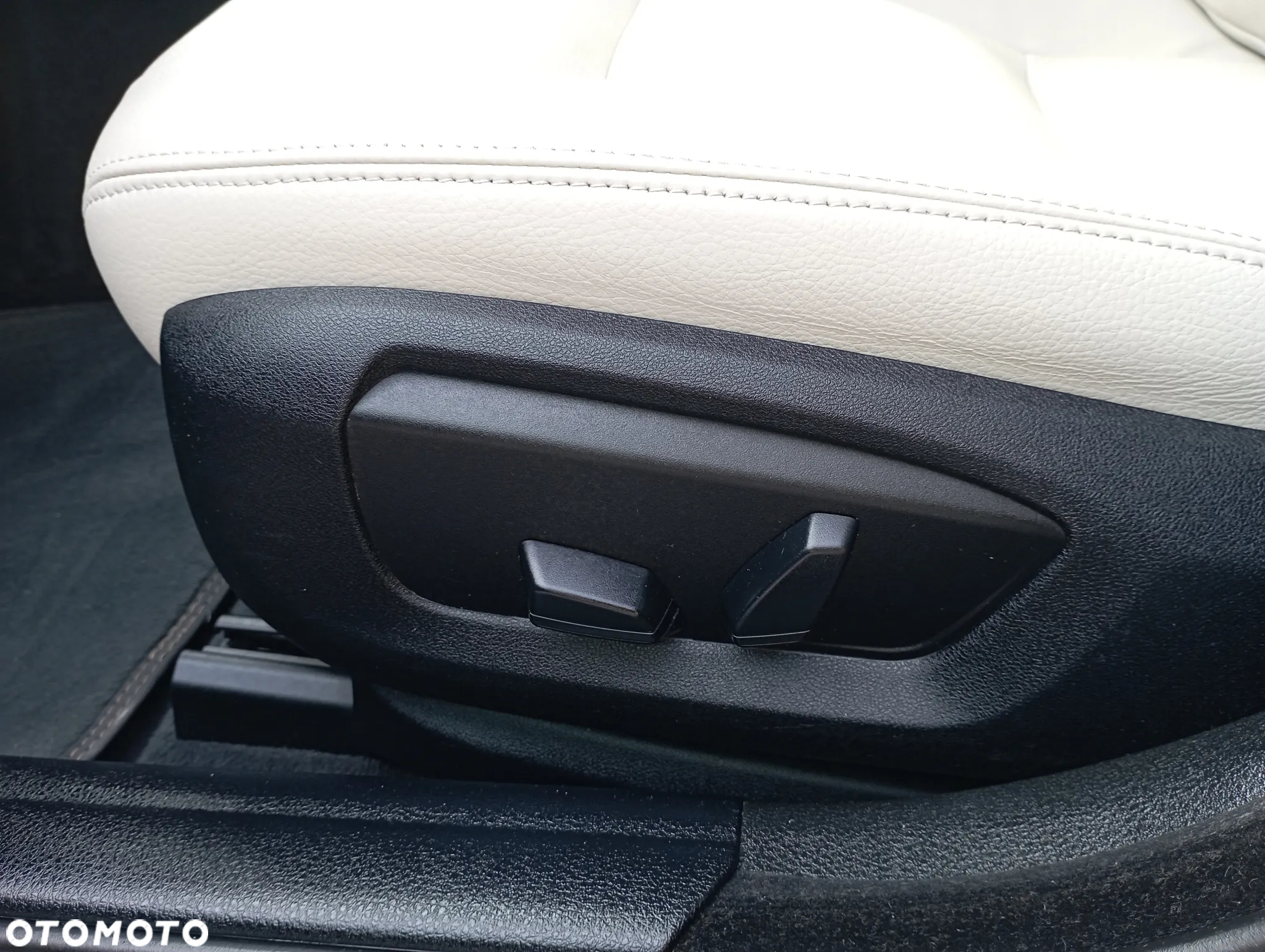 BMW Seria 5 520d - 12