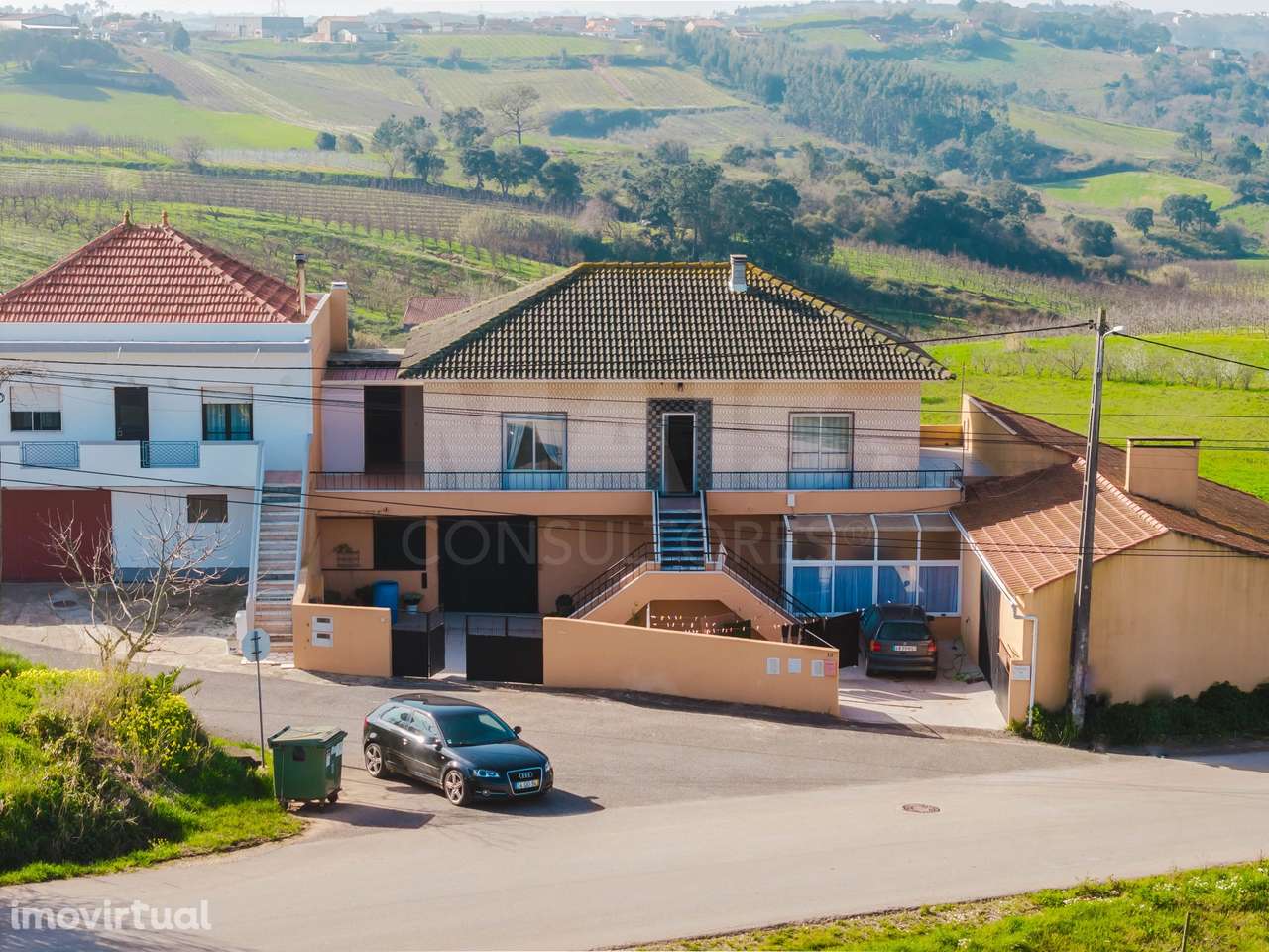 Moradia T5 com garagem e armazém - Grande imagem: 3/40