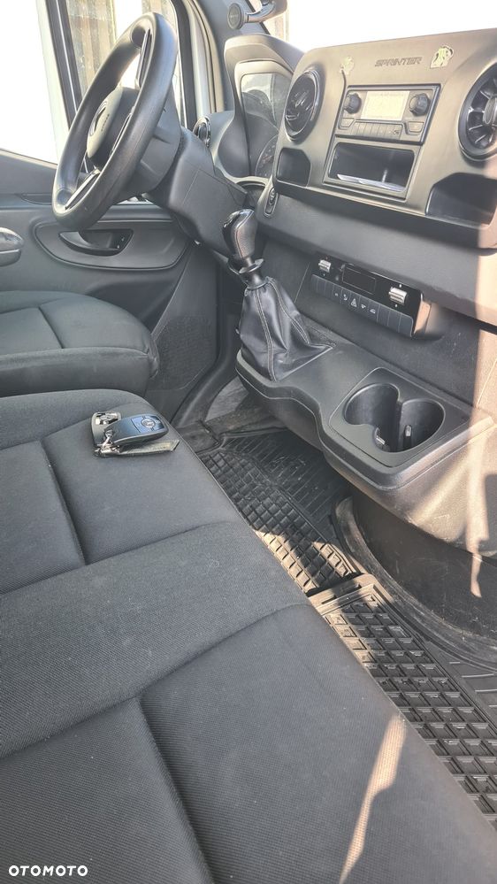 Mercedes-Benz SPRINTER 910 - 8
