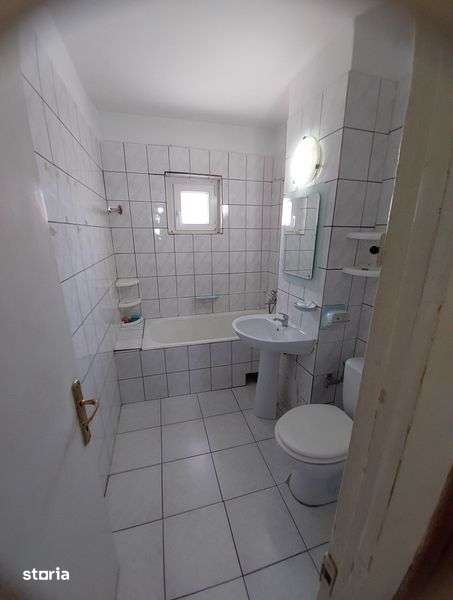 Ofer spre inchiriere apartament 3 camere Calea Aradului — fotografia 3