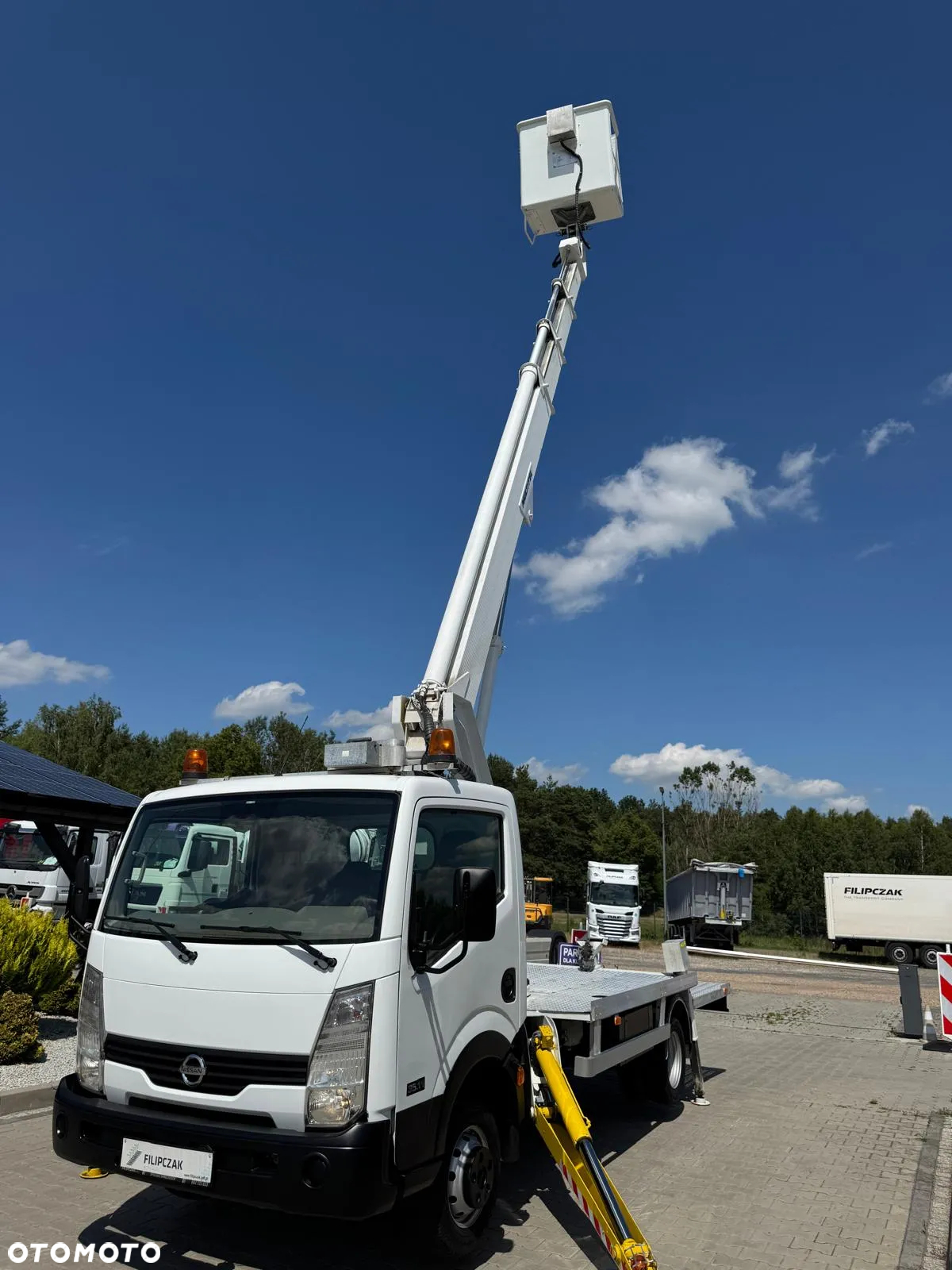 Nissan Cabstar 35,11 Zwyżka 20 ALU - 4