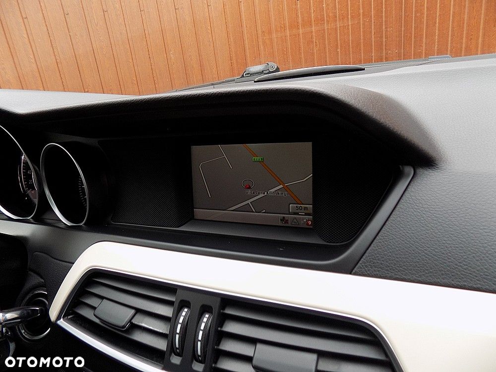 Mercedes-Benz Klasa C 200 CDI DPF (BlueEFFICIENCY) - 16