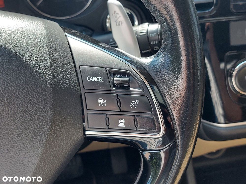 Mitsubishi Outlander - 20