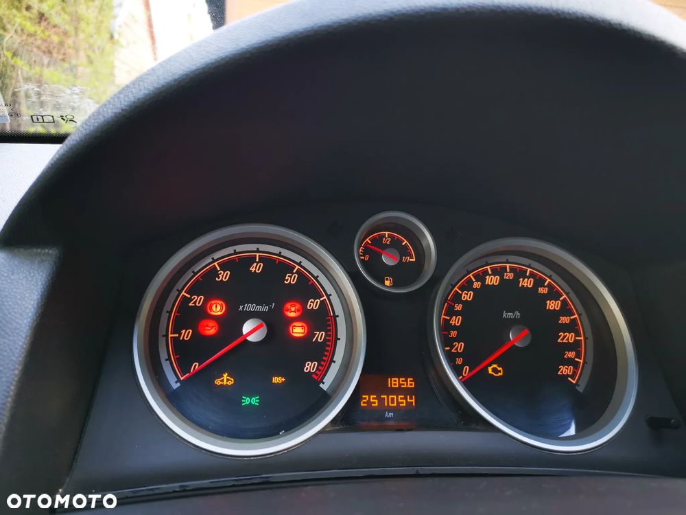 Opel Astra 1.6 Turbo Sport - 22