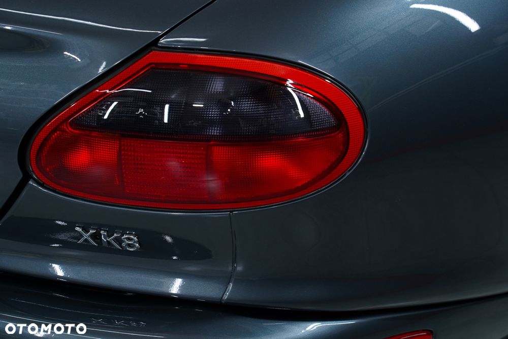 Jaguar XK8 - 23