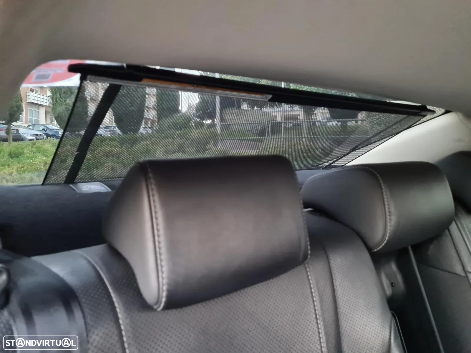 Lexus ES 300h Luxury - 11