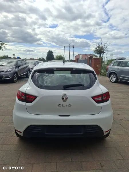 Renault Clio - 7