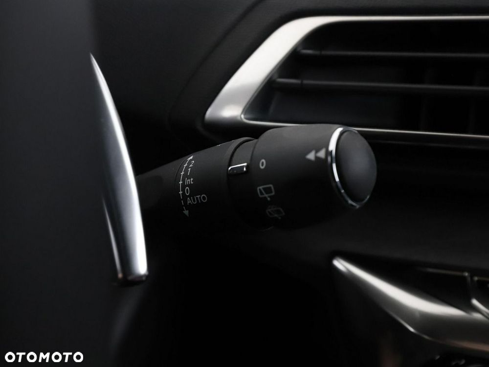 Peugeot 3008 Hybrid4 300 e-EAT8 GT - 38