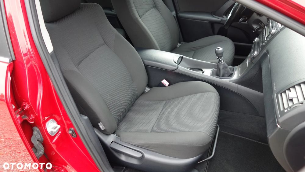 Toyota Avensis 1.8 Sol - 34