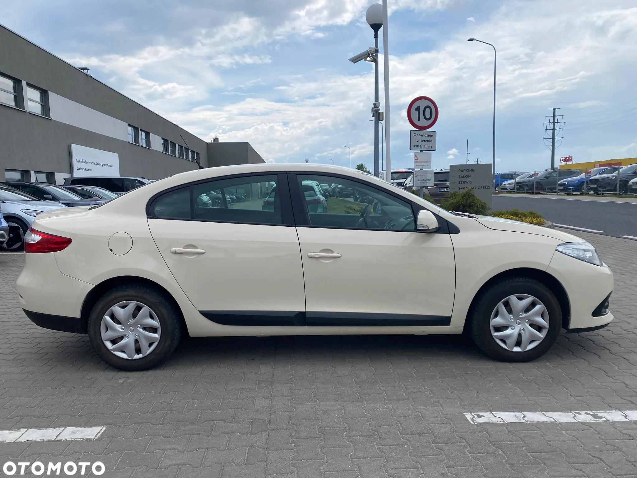 Renault Fluence 1.6 16V Dynamique - 4