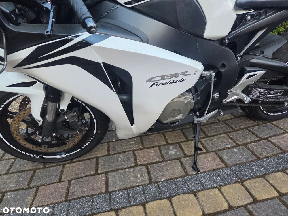Honda CBR - 7