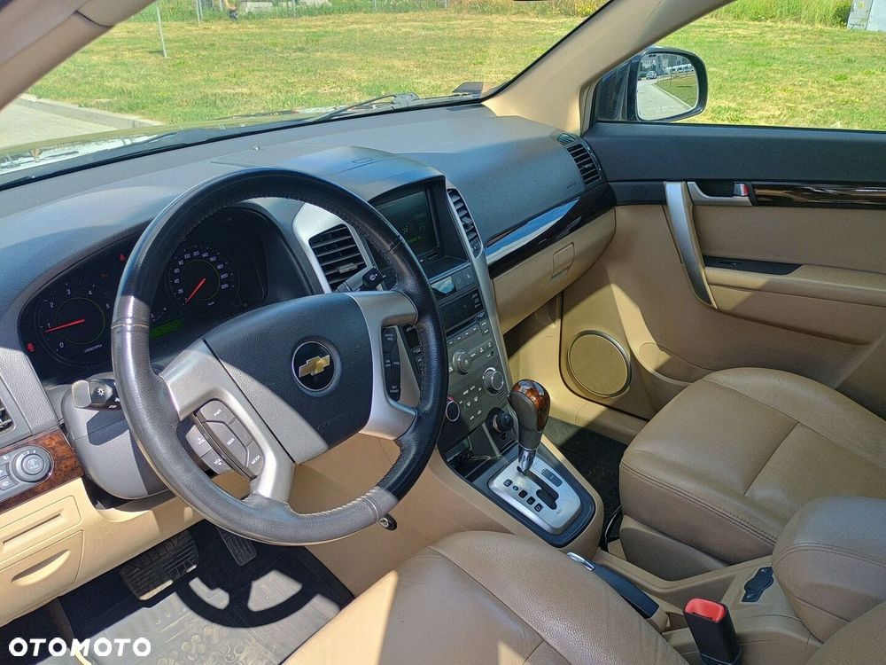Chevrolet Captiva 2.0 d LT high 5os - 17