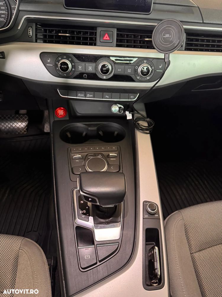 Audi A4 35 TFSI S tronic MHEV Basic - 12