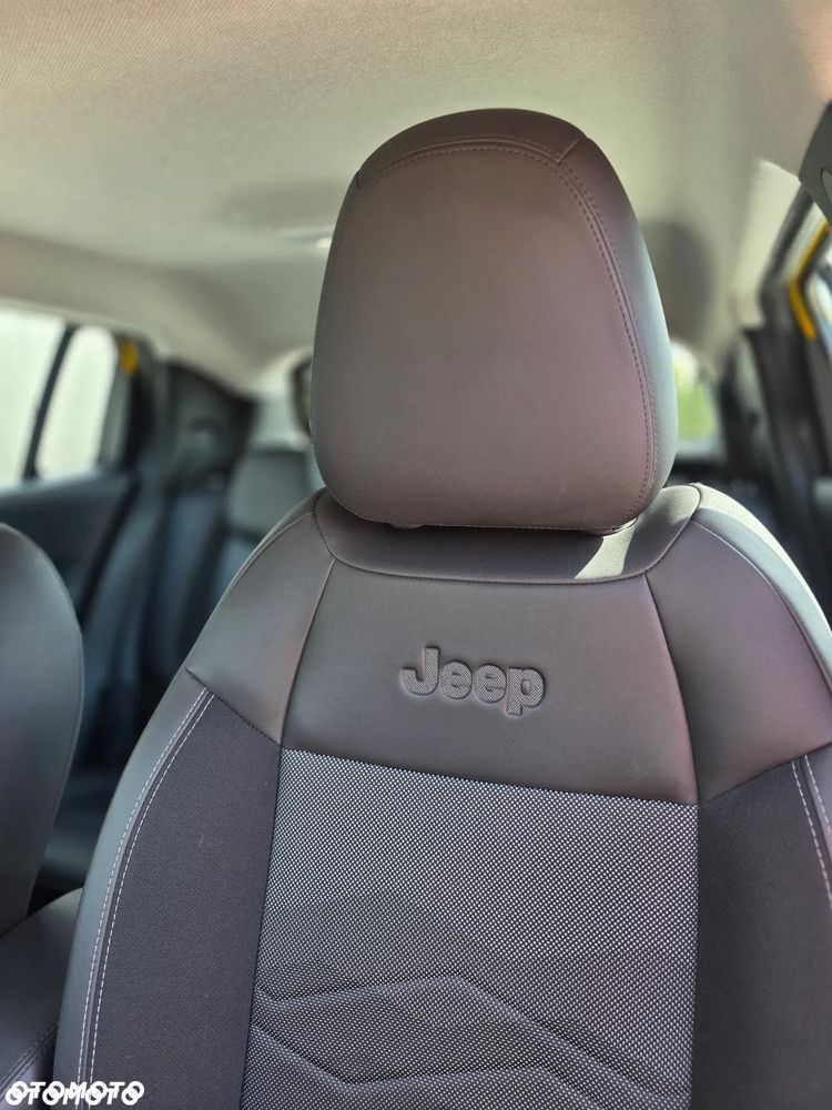 Jeep Renegade - 26
