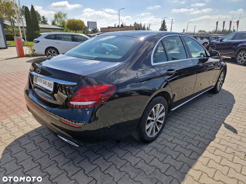 Mercedes-Benz Klasa E 200 d 9G-TRONIC - 2