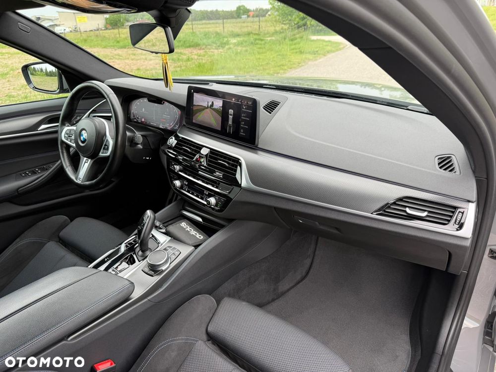 BMW Seria 5 520d mHEV M Sport sport - 19