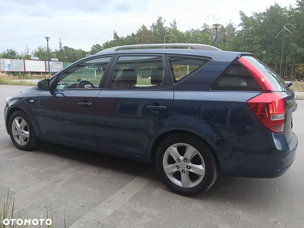 Kia Ceed 1.4 CVVT SW Vision - 7