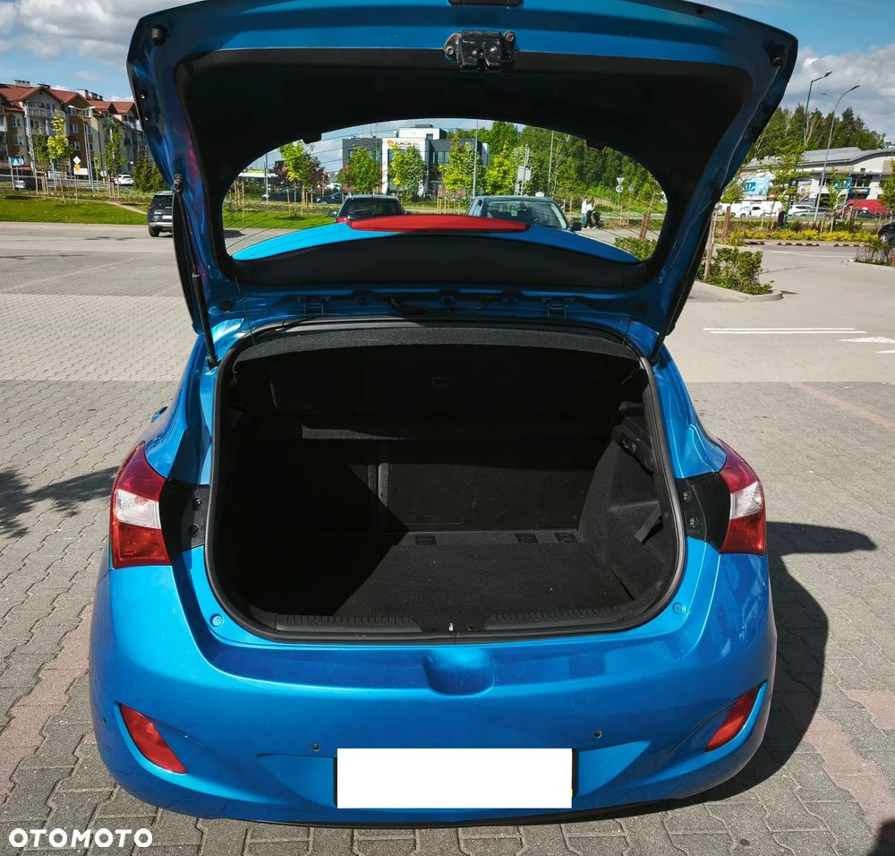 Hyundai i30 blue 1.4 YES Silver - 6