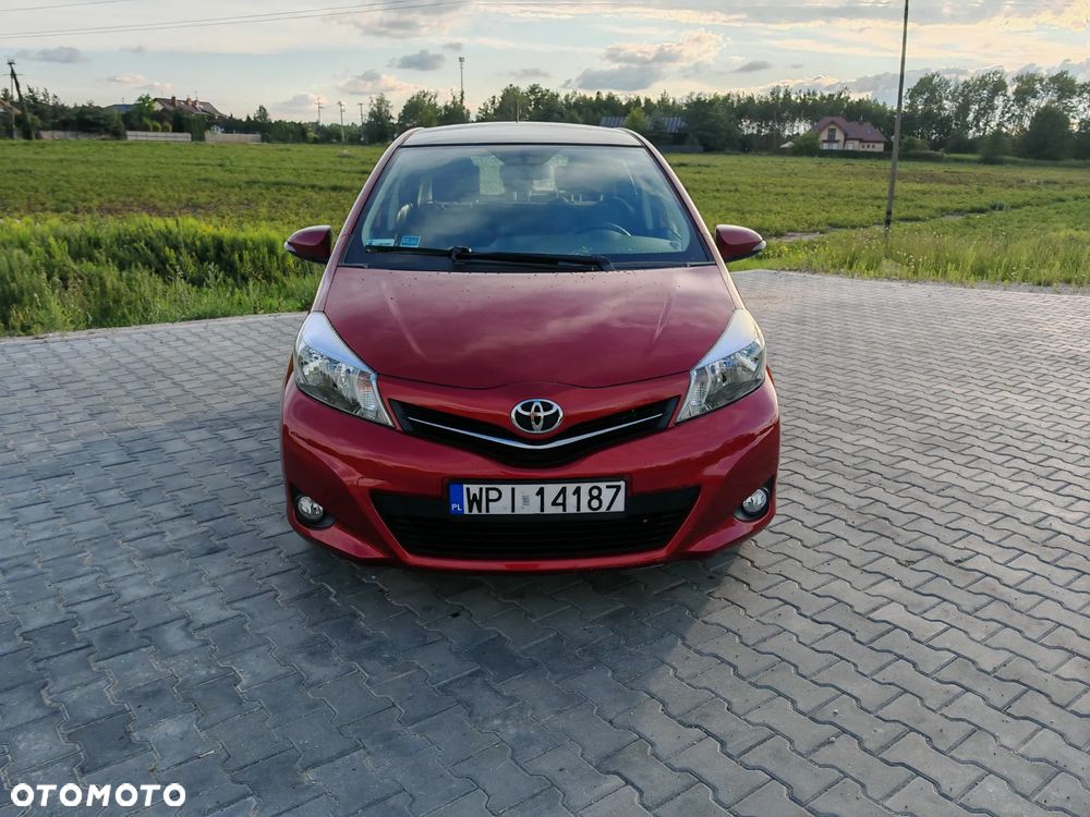 Toyota Yaris 1.33 Premium - 2