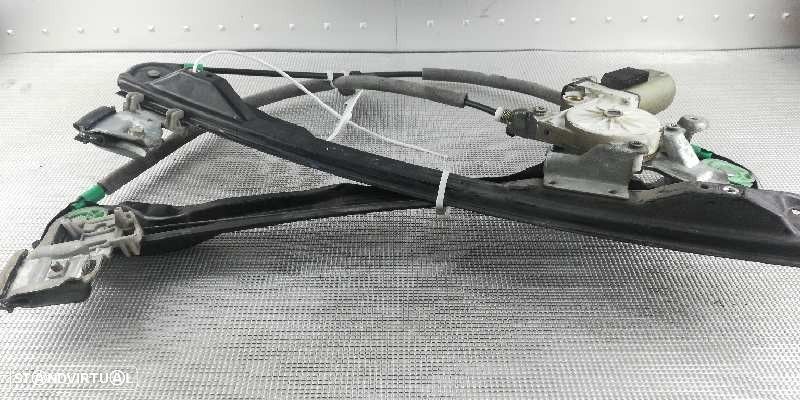 ELEVADOR DE VIDRO FRONTAL DIREITO FORD FOCUS - 2