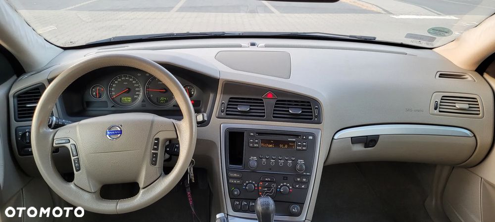 Volvo V70 D5 Momentum - 2