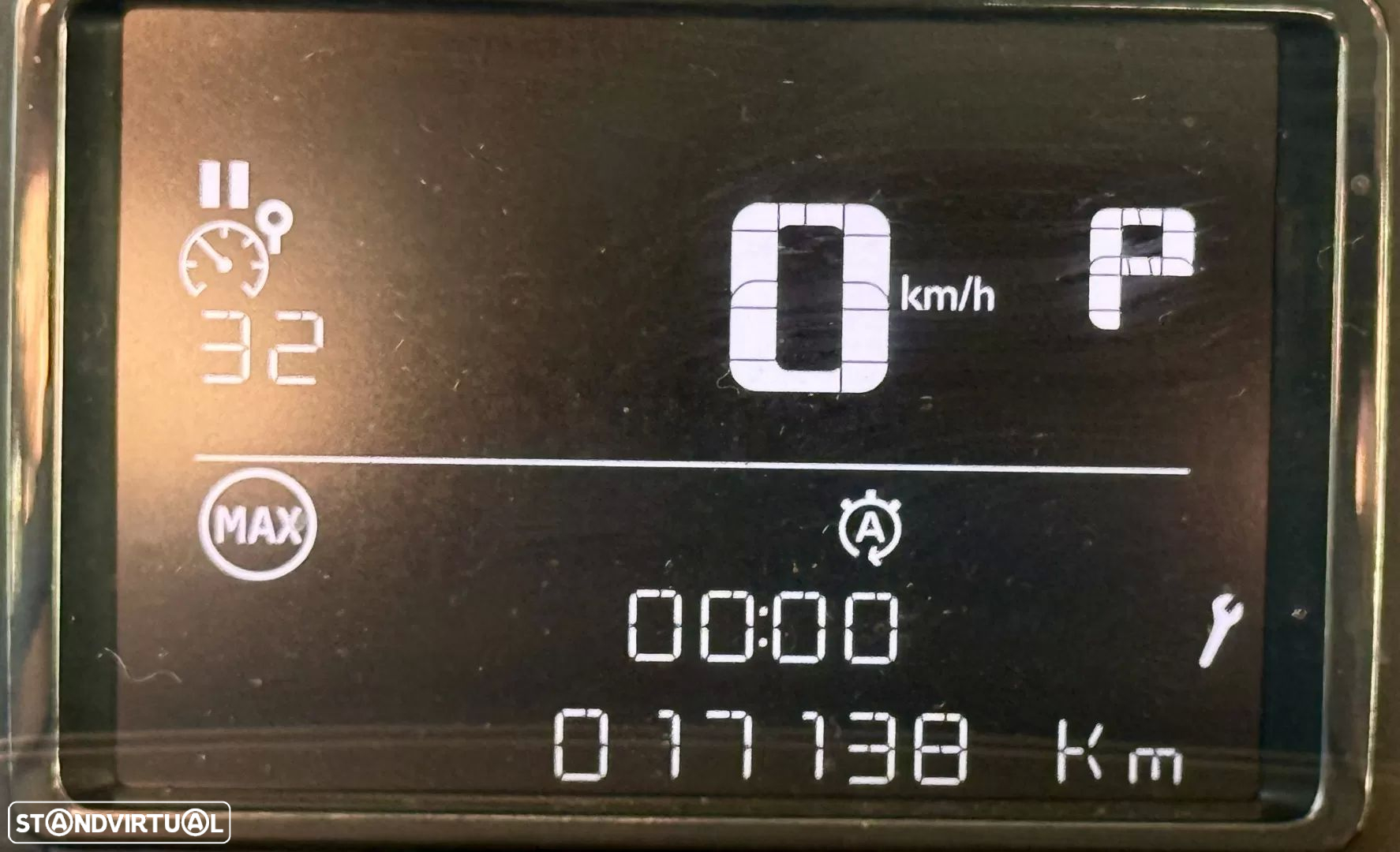 Citroën C3 1.2 PureTech Shine EAT6 - 24