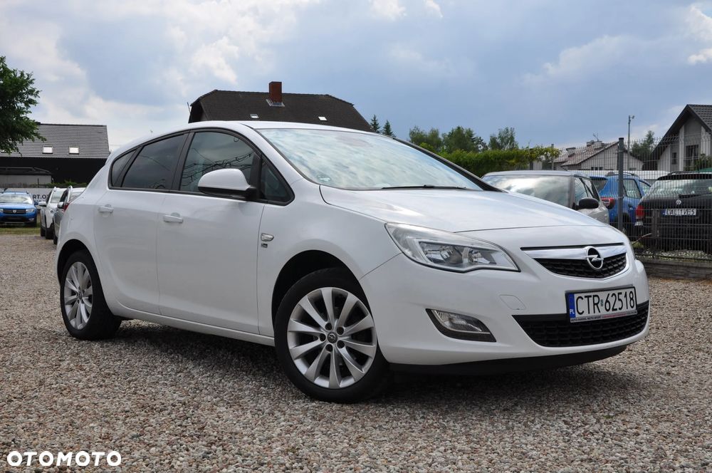 Opel Astra 1.4 Turbo 150 Jahre - 2