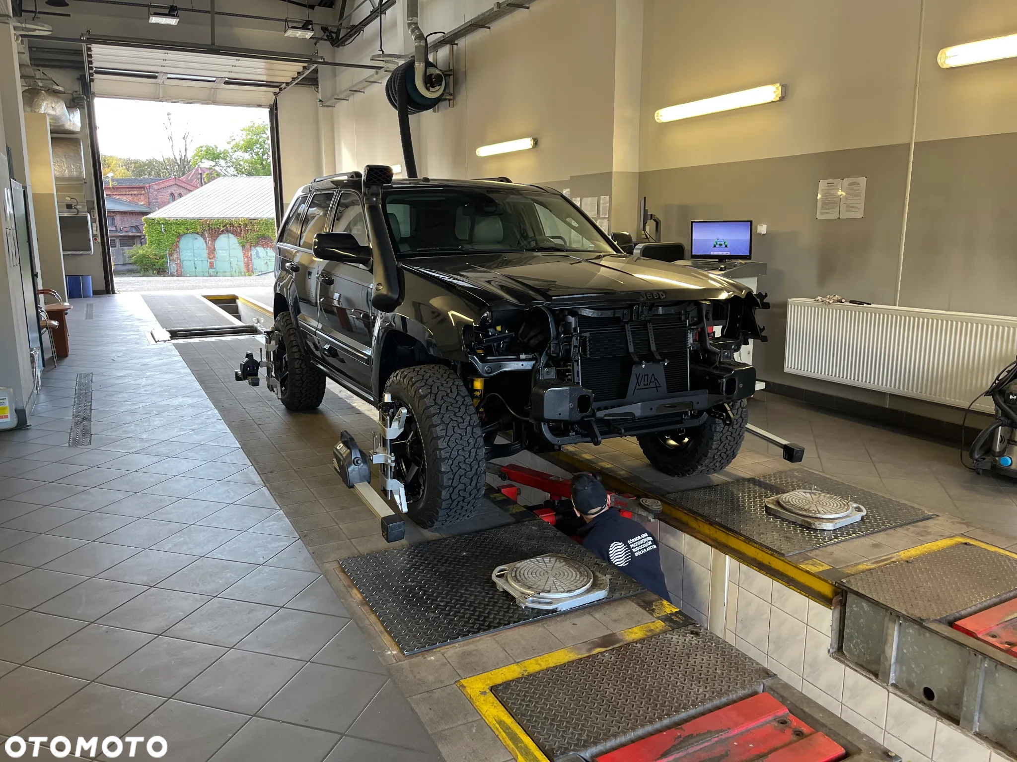 Jeep Grand Cherokee 5.7 V8 HEMI 4WD Automatik Overland - 36