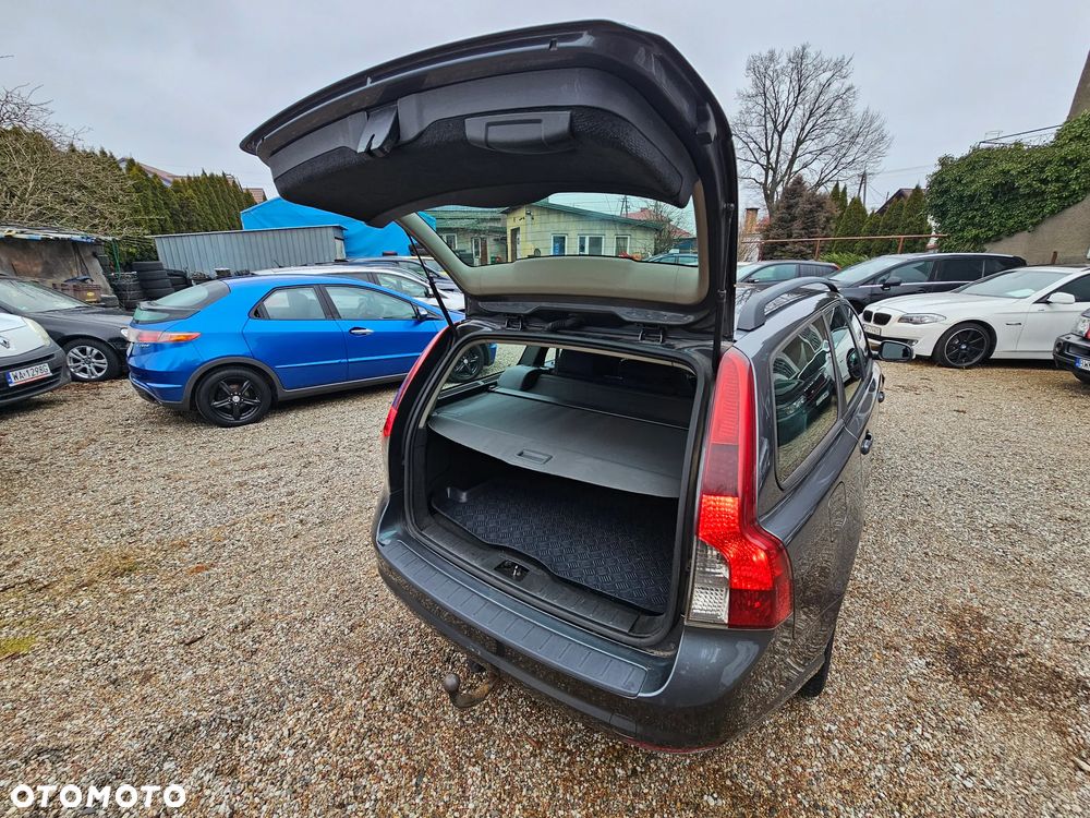 Volvo V50 2.0D Momentum - 9