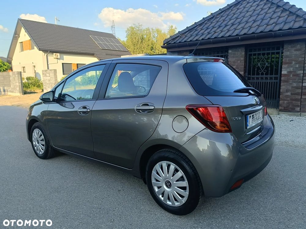 Toyota Yaris - 4