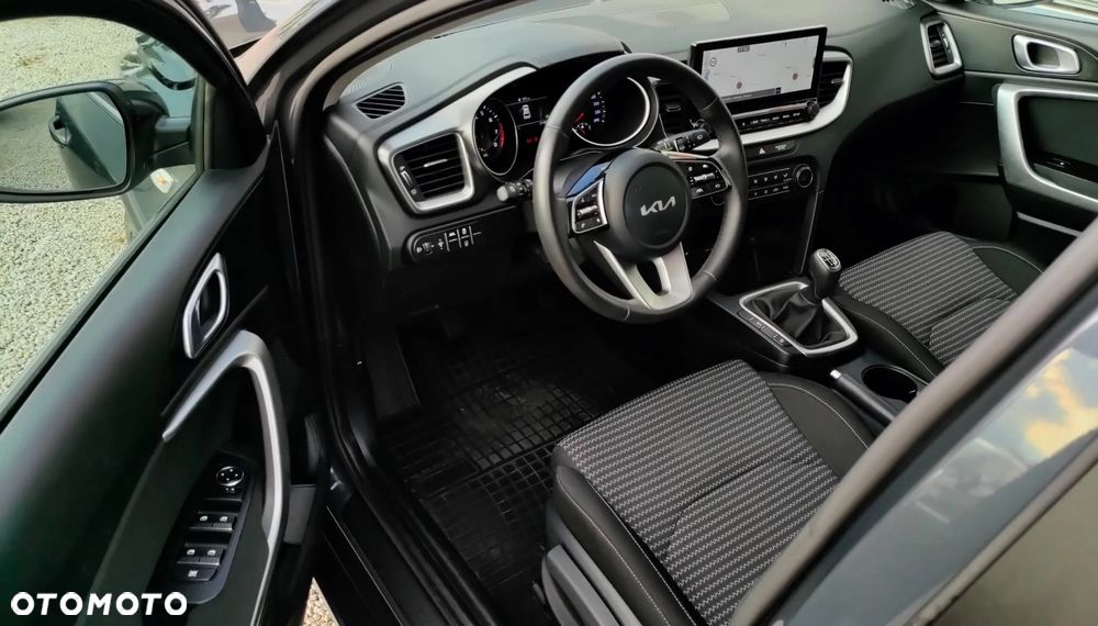 Kia XCeed 1.5 T-GDI M - 8
