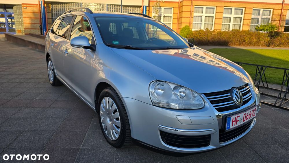 Volkswagen Golf - 2