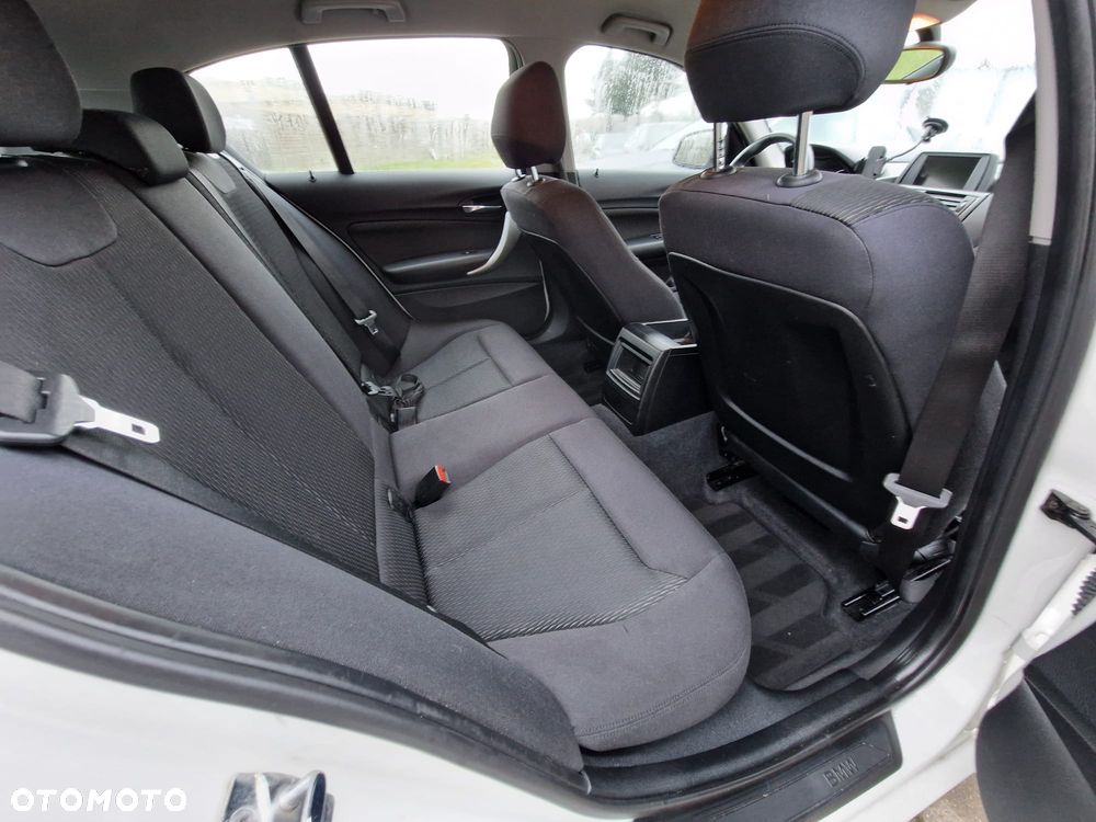 BMW Seria 1 - 22