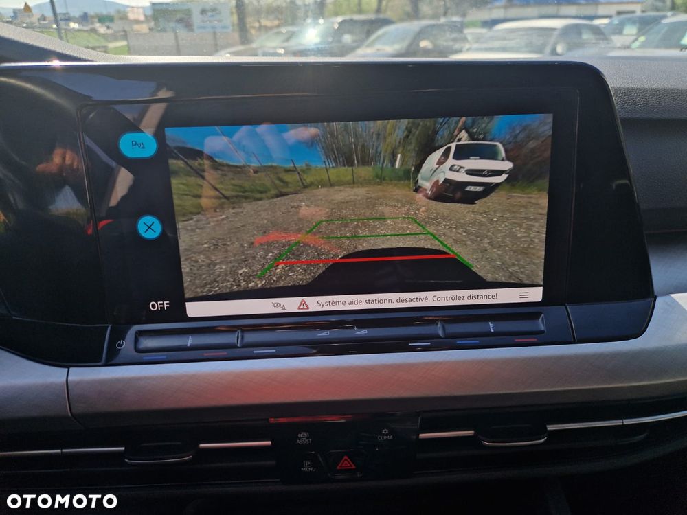 Volkswagen Golf 1.0 eTSI OPF DSG Active - 17