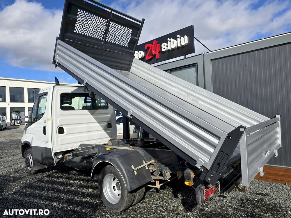 Iveco Daily 3000 cmc benaCantoni 3.2 m,basculabila 3 parti pe cutia viteze,diferential blocabil punte spate. 2018. - 4