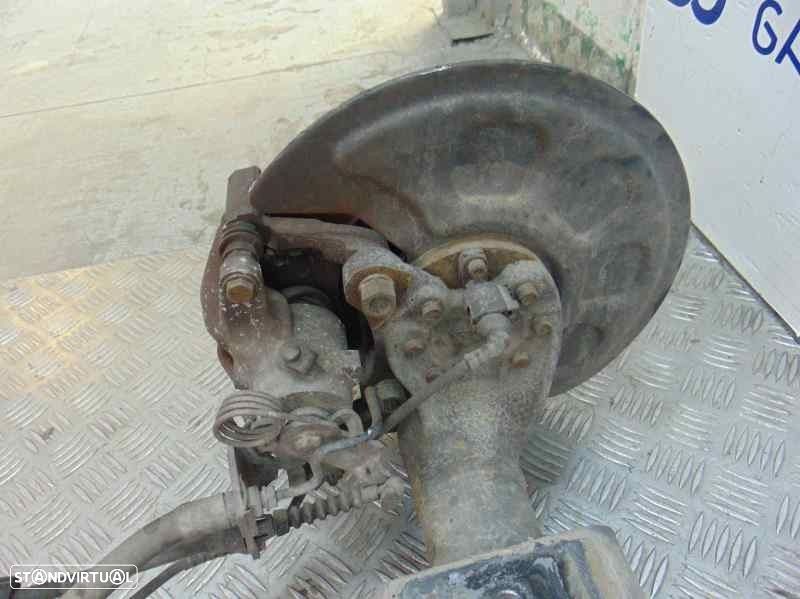 CHARRIOT TRASEIRO VOLKSWAGEN CADDY III BREAK FAMILIAR 2005 -2K0500051AB - 3