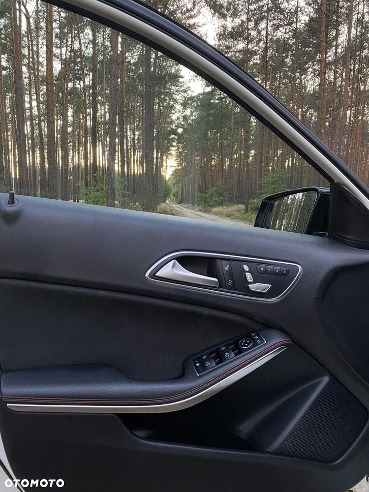 Mercedes-Benz Klasa A 200 d 4-Matic - 15