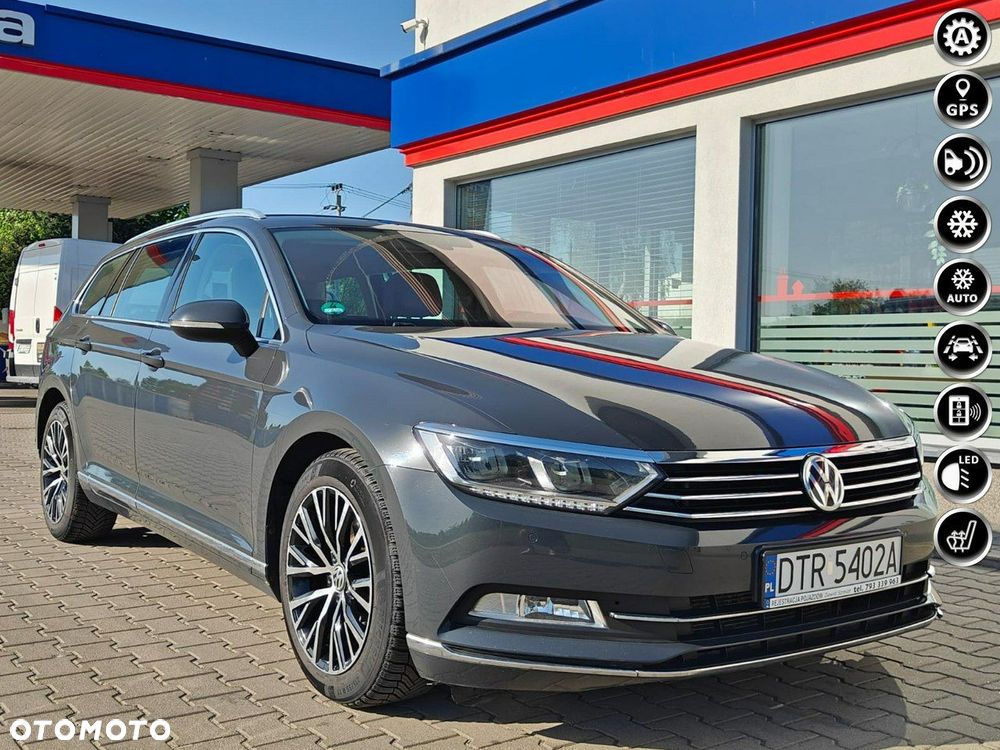 Volkswagen Passat - 1