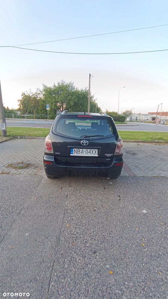Toyota Corolla Verso - 2