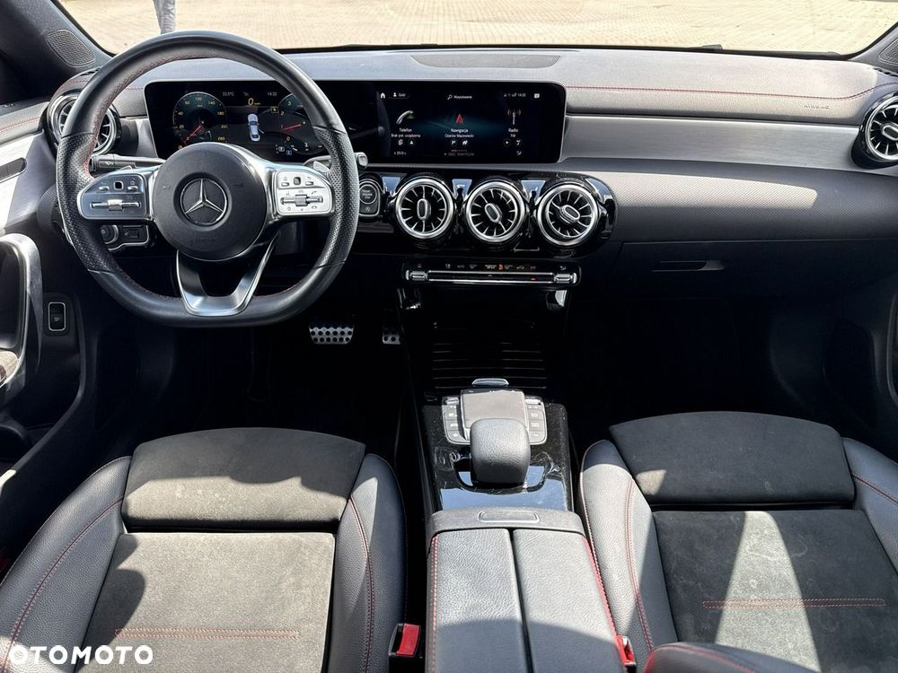 Mercedes-Benz CLA 200 mHEV AMG Line 7G-DCT - 22