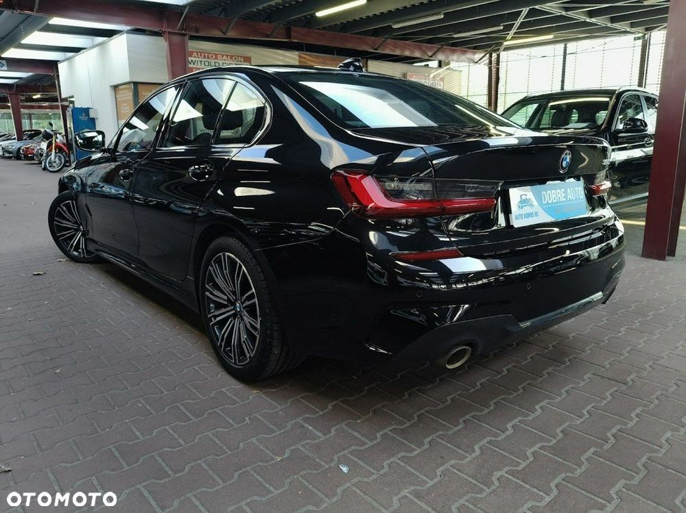 BMW Seria 3 320i M Sport - 6