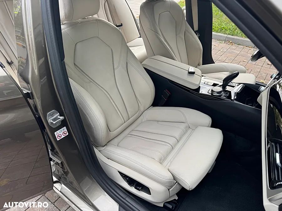 BMW Seria 5 520d Aut. Sport Line - 35