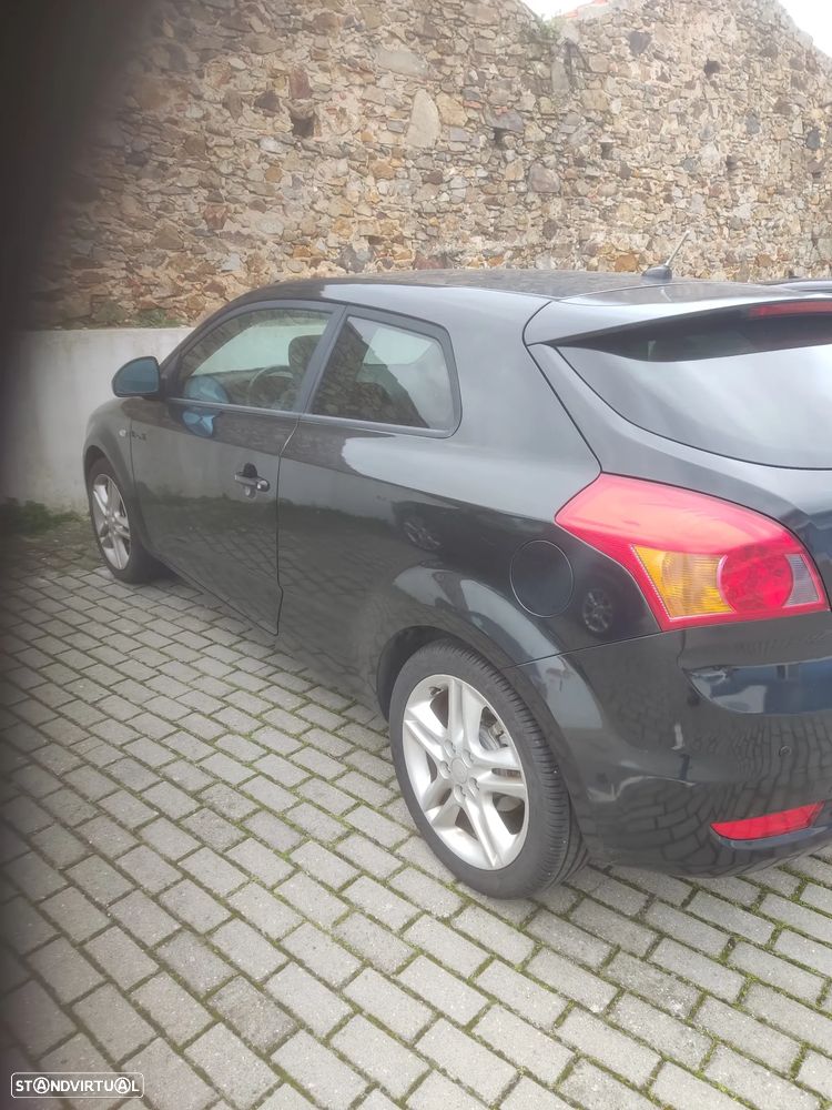 Kia Ceed S Coupé 1.6 CRDi EX - 11